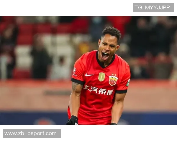 维塔尔神助攻古斯塔沃空中霸王——足球场上的完美瞬间